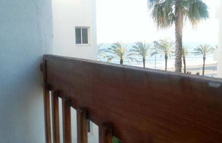 Passeig Maritim Apartment - Photo 27