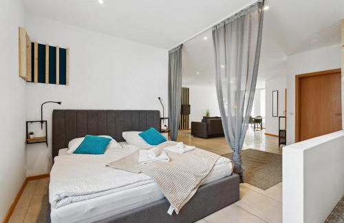 Groß, modern, vollausgestattet, gemütlich mit Küche und Parkplatz für Urlaub oder Business - Foto 4