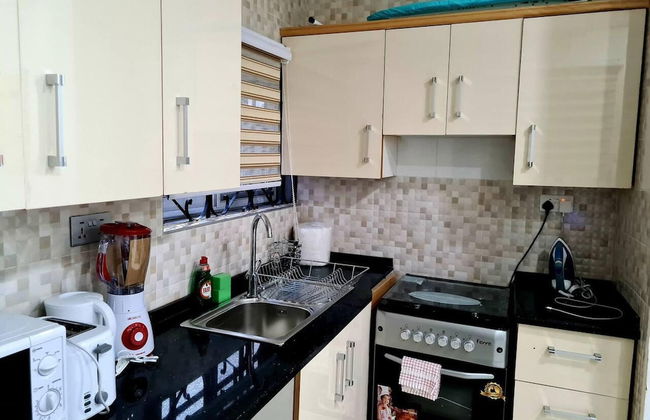 Comfy & Cozy Hideout ~ Close to Highway ~parking - Foto 5