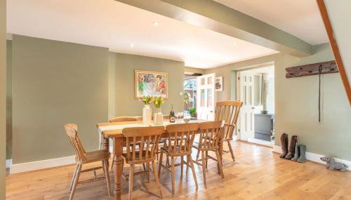 Bucknowle Lodge - Photo 2