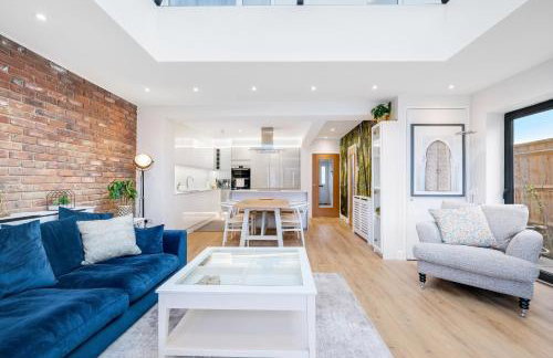 Bright 6 bedroom 3 bath house ideal for Pinewood Studios - Foto 1