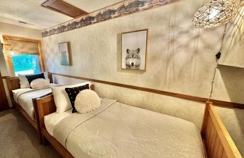 Cozy Townhome at Lutsen Mtn - Ski-in, Ski-out, Pool, Hot Tub, Fitness Center, resort amenities galore! - Foto 31