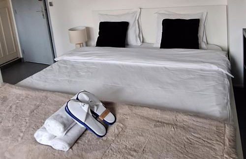 Carnet2voyages Suresnes - Proche Paris, La Défense - Foto 4