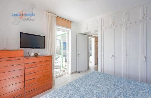 House of the Horizon Playa Las Cucharas VV penthouse with sea & pool view AIRCON - Foto 13