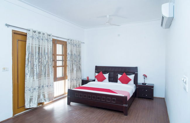 OYO 11064 Home Elegant 3BHK Villa Near Hiran Magri - Photo 6