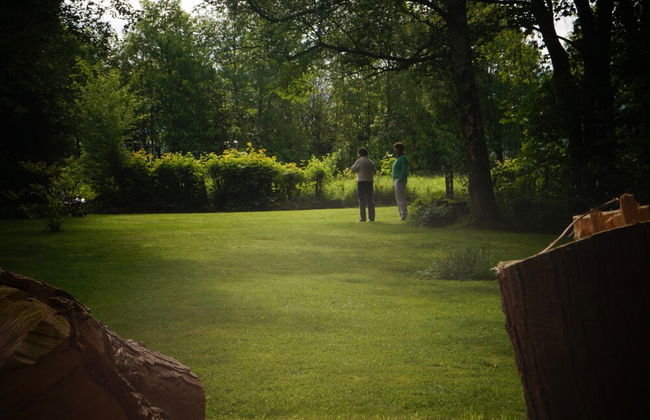 Large Hunting Lodge With Enormous Beautiful Garden - Photo 24