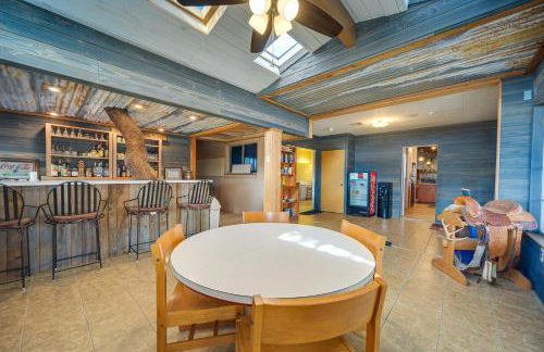 Rustic and Western House on Lake - Swim and Fish! - Foto 14