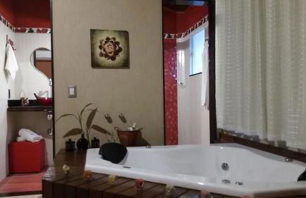 CAZAZEN Casa Spa Completa e Aconchegante com Piscina e Jacuzzi de Hidromassagem - Foto 41