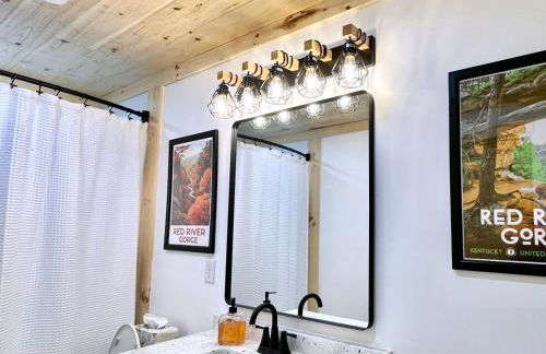 Modern Gem w/Spacious Deck, Swinging bed, Hot Tub - Foto 6