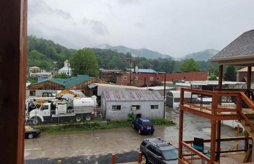 Charming Downtown Bryson City SkyLoft Studio 3 - Perfect for Couples - Foto 17