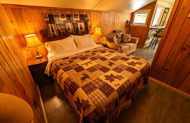 Yellowstone's Treasure Cabins - Photo 8