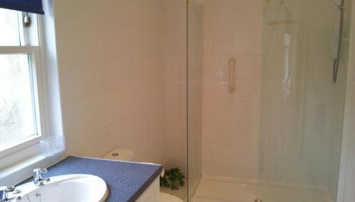 Hamsteels Hall Cottages - Photo 2