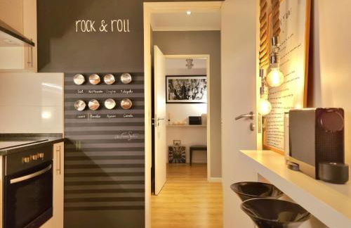 NEW - Epic Design -AC, Balcony, Free Parking - Foto 28