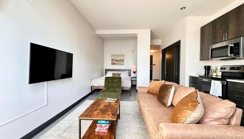 Deer District Studio Apt - One Block from Fiserv and Baird - Foto 3