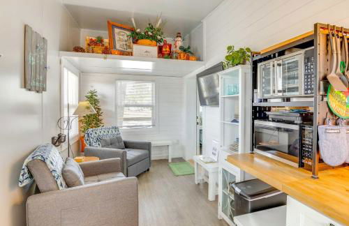 8 Mi to Cathedral Caverns Tiny Home Hideaway - Foto 1