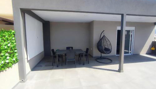 MC Luxury Living - Photo 5