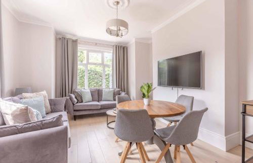 2 Bed Close to Windsor Castle, Ascot Races - By Tempstay - Foto 1