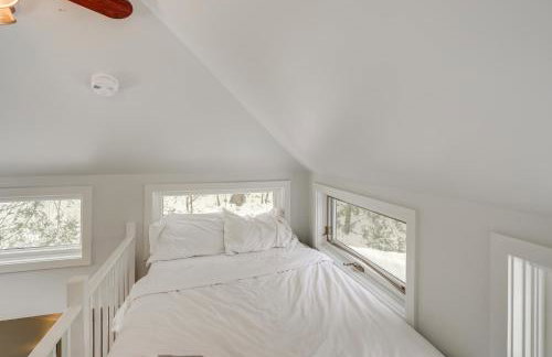 8 Mi to Tanglewood and Butternut Ski Spacious Home! - Foto 32