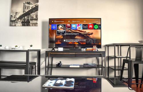 Spacious Cozy Retreat, Sleeps 10, Near NYC & EWR - Foto 9