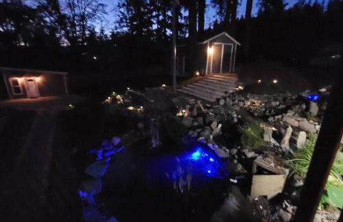 Tranquil Riverfront Retreat - Foto 39