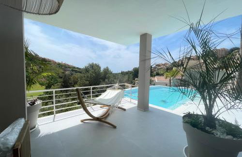 ULTIMATE LUXURY DREAM VILLA with 7 BEDROOMS, GYM, SPA and INFINITY POOL - Photo 24