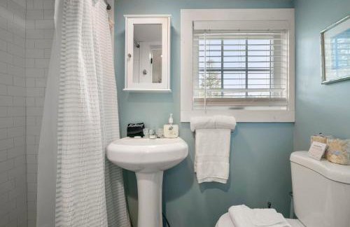 Walk to Water Access to Hiking Trails! - Foto 24