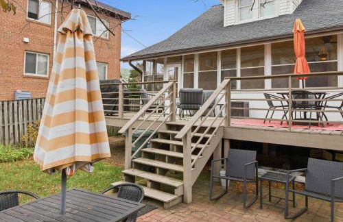 Charming 4BR Bungalow - Steps to Clarendon METRO - Foto 22