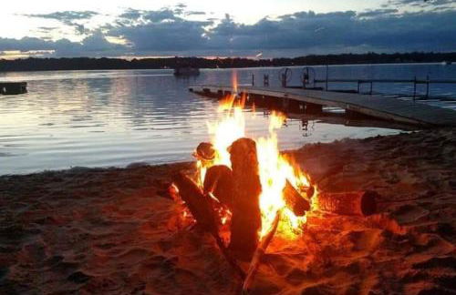 Newly Built Waterfront home w/Amazing Views - Foto 7