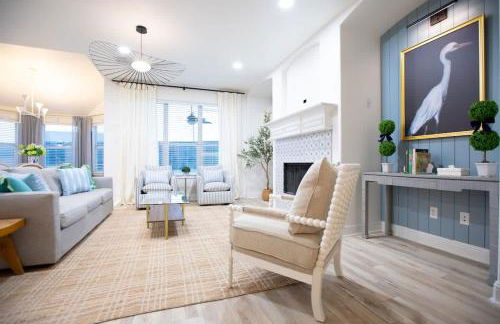 Spacious 4BR with Pool and Grill - Near Lakes and Harbor - Foto 4