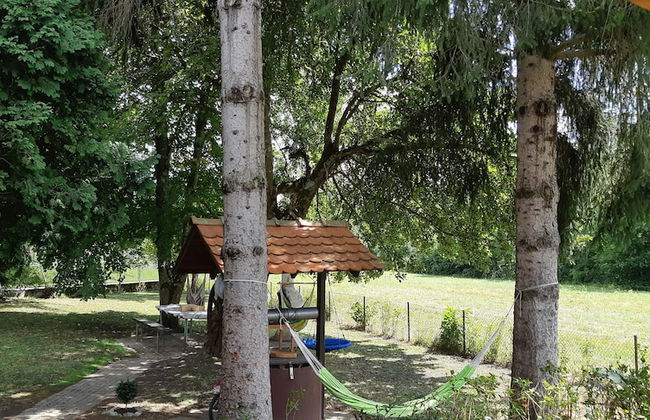 Green Retreat Kuca uz Rijeku za Savrseni Odmor - Foto 32