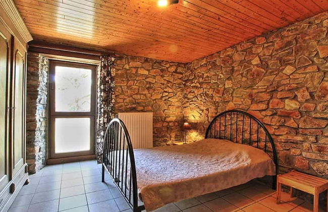 Rustic Holiday Home in Sainte-ode With Garden - Foto 5