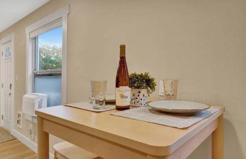 Westlake Nest Minutes to DT Quiet & Renovated - Foto 1