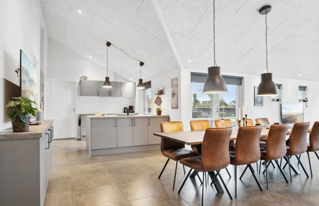 "Clare" - 100m from the sea - Foto 29