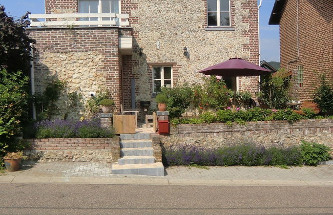 Heritage Holiday Home in Voeren With Terrace - Foto 36