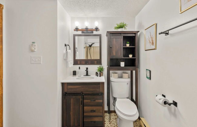 The Bear's Den by Avantstay Prime Location, Renovated w/ Movie & Game Room - Foto 26