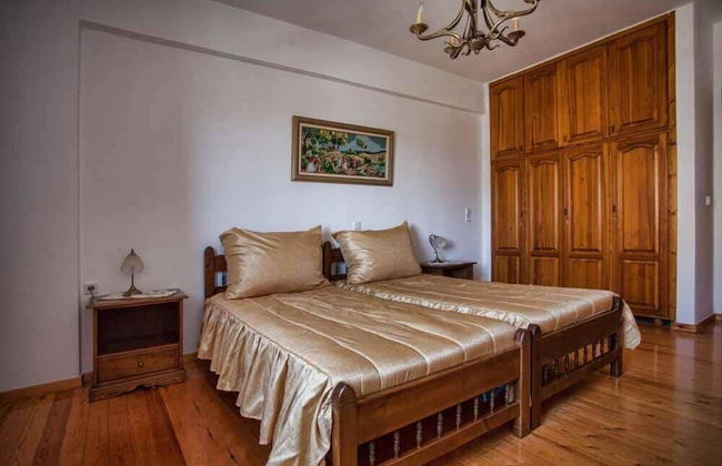 Petrinos Milos - Foto 4