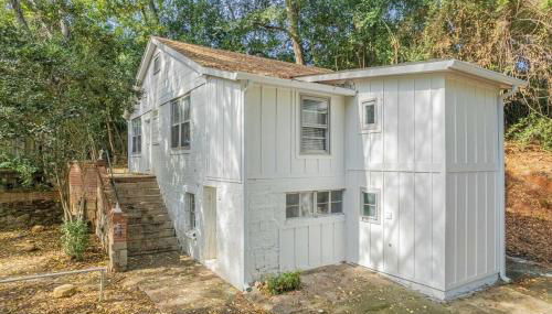 Classic City Apartment w Firepit - Photo 4, Other