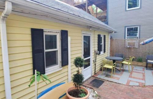 Harvard Squares ONLY Tiny House on the Charles! - Foto 15