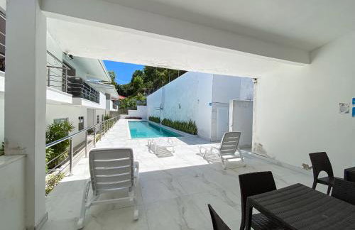 Apto Térreo com 2 quartos (ambos com ar split), sendo 1 suíte, internet privativa 300MBPS, no Residencial Vila Regina, condominio com piscina e área gourmet bem próximo a praia de Taperapuã - Foto 6