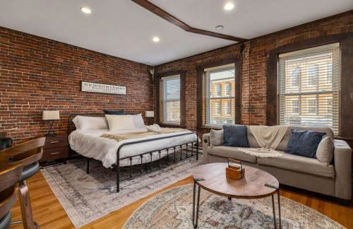 Newburyport Flat Downtown Living King Bed - Foto 4