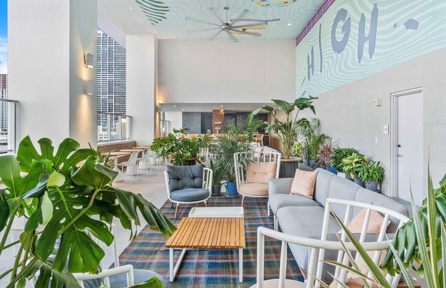 Modern High-Rise Condo with Pool/Gym, in Central DT MIAMI! - Photo 4