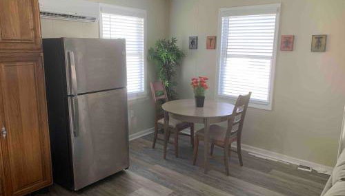 Day Street - Walk to Harpers Ferry NP - Foto 3