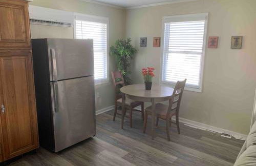 Day Street - Walk to Harpers Ferry NP - Foto 3