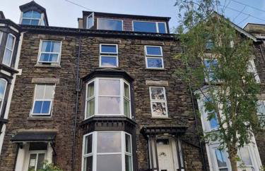 Townhouse - 6 Bed Hot Tub House - Photo 26