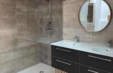 Jolie petite maison rénovée piscine - Foto 18