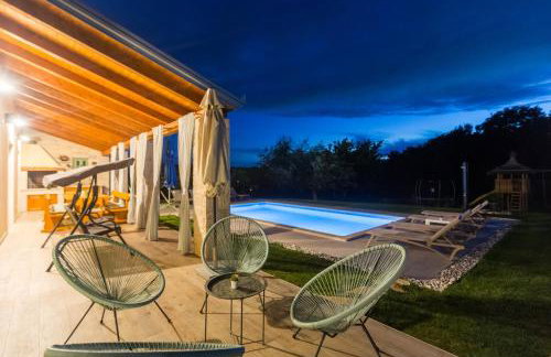 Villa Stella Polaris for 8 persons in Central Istria with private pool, sea view, large garden & kids playground - Foto 9