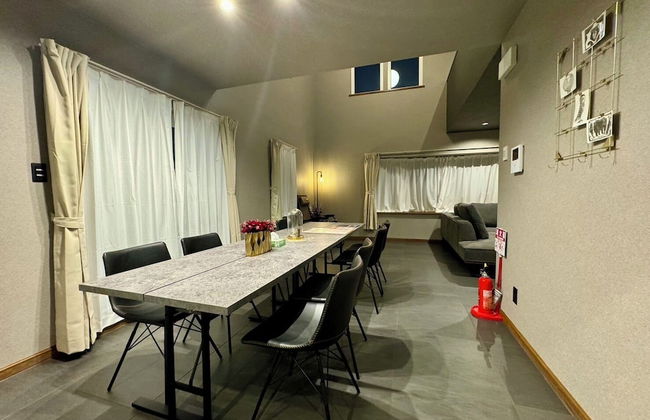 THE CHATEAU - Photo 36