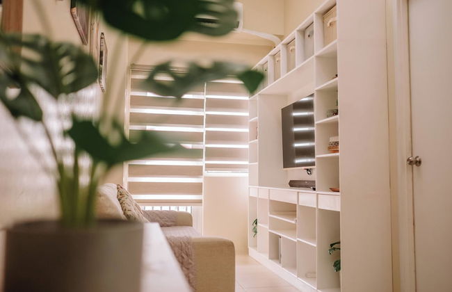 Playful & Charming City Loft - Photo 14