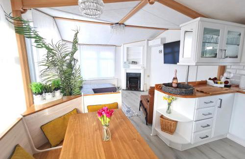 Lakes and woodlands Overstone Holiday Park - Foto 2