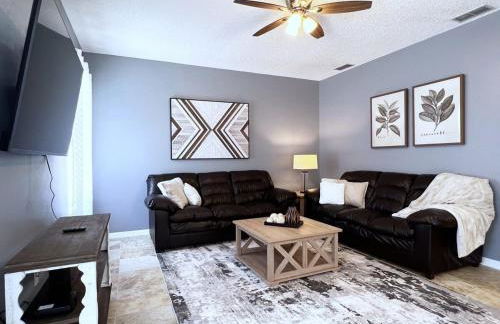 Lovely 4 Bed 3 Bath Pool Home With Spa-5330cvl 4 Bedroom Home by RedAwning - Foto 7